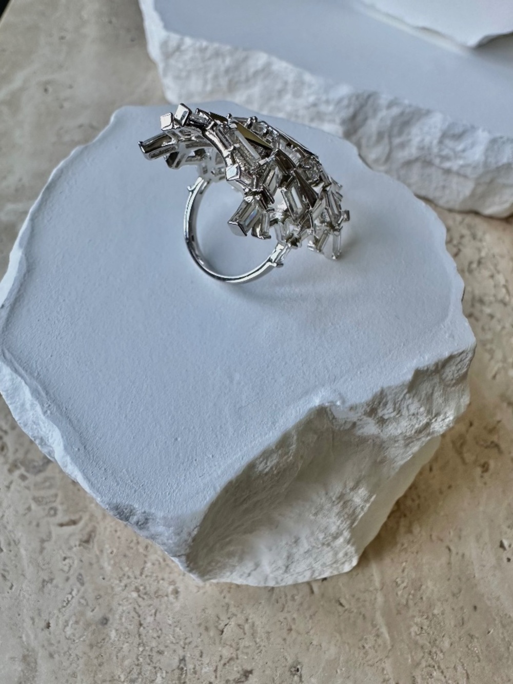 NWT | nOir Jewelry | Women's Snowburst Ring - Picture 3 of 6